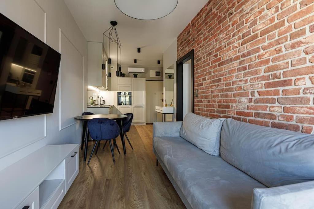 Golden - Great Location - Cozy And Bright&janapawla19 Apartment *