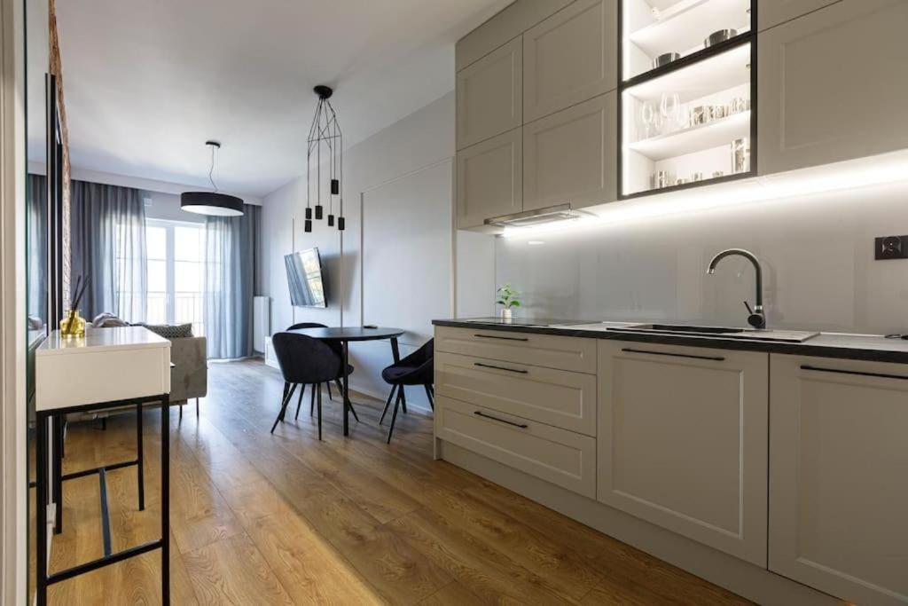 Golden - Great Location - Cozy And Bright&janapawla19